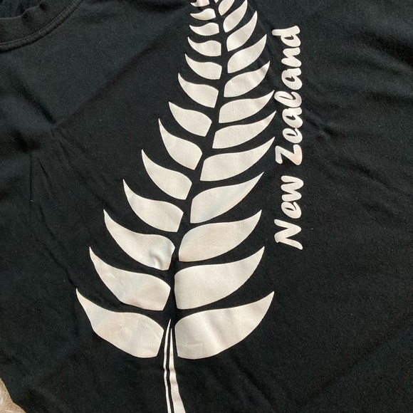 EUC New Zealand huge Fern print tee, size L. - Picture 4 of 8